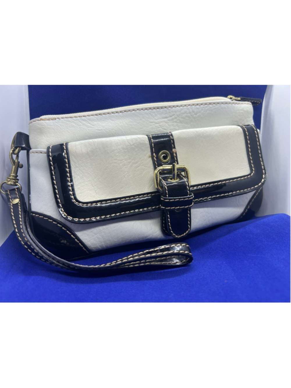 Women's Unbranded Wristlet Clutch Bag One Size White and Black